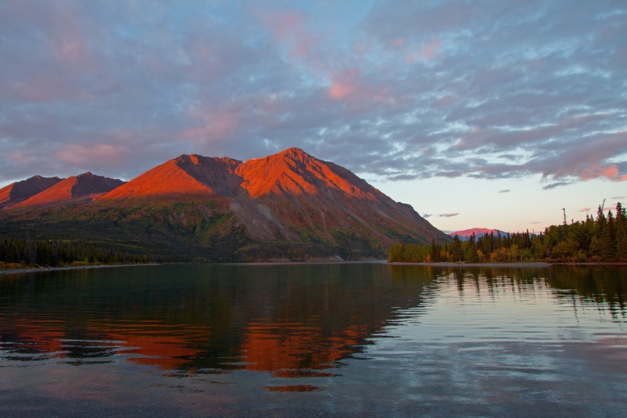 Morgenröte am Kathleen Lake